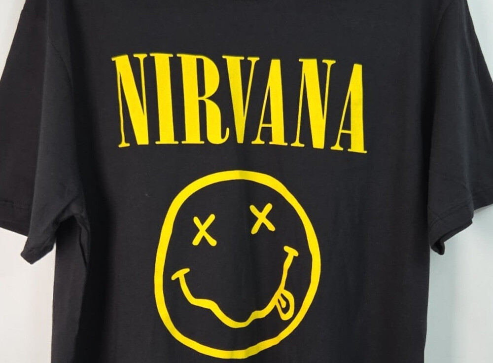 Nirvana Black & Yellow Graphic T-Shirt Large image 4
